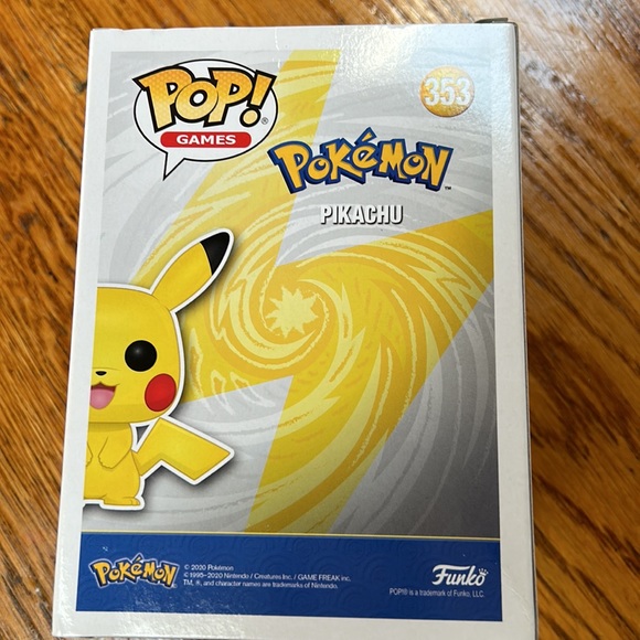 Funko Pop Pokémon Pikachu figurine in original box.  #353.  Good condition. - Picture 5 of 11